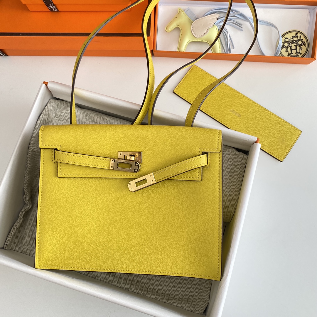 Hermes Kelly Danse Evercolor Bag In Yellow Color